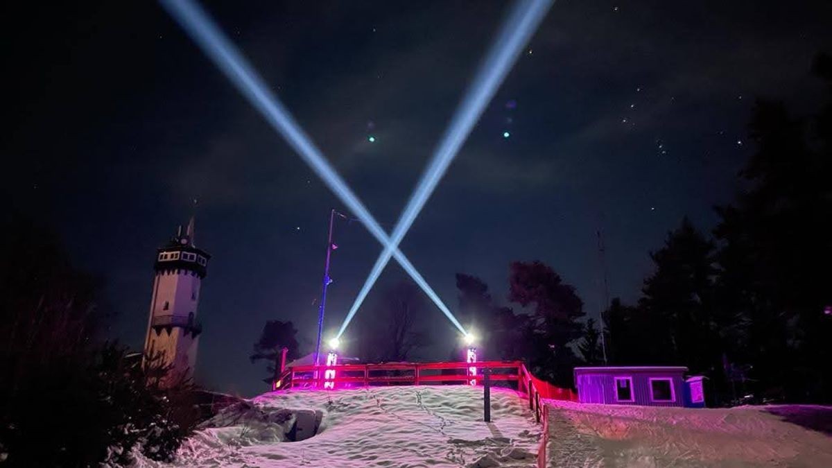 Der Skilift ist auch an diesem Wochenende jeweils ab 12 Uhr geöffnet, der Rodelhang ist präpariert, die Loipen allerdings nur noch teilweise nutzbar. Der Kioskbetrieb verspricht deftige Hausmannskost für den schnellen Hunger.