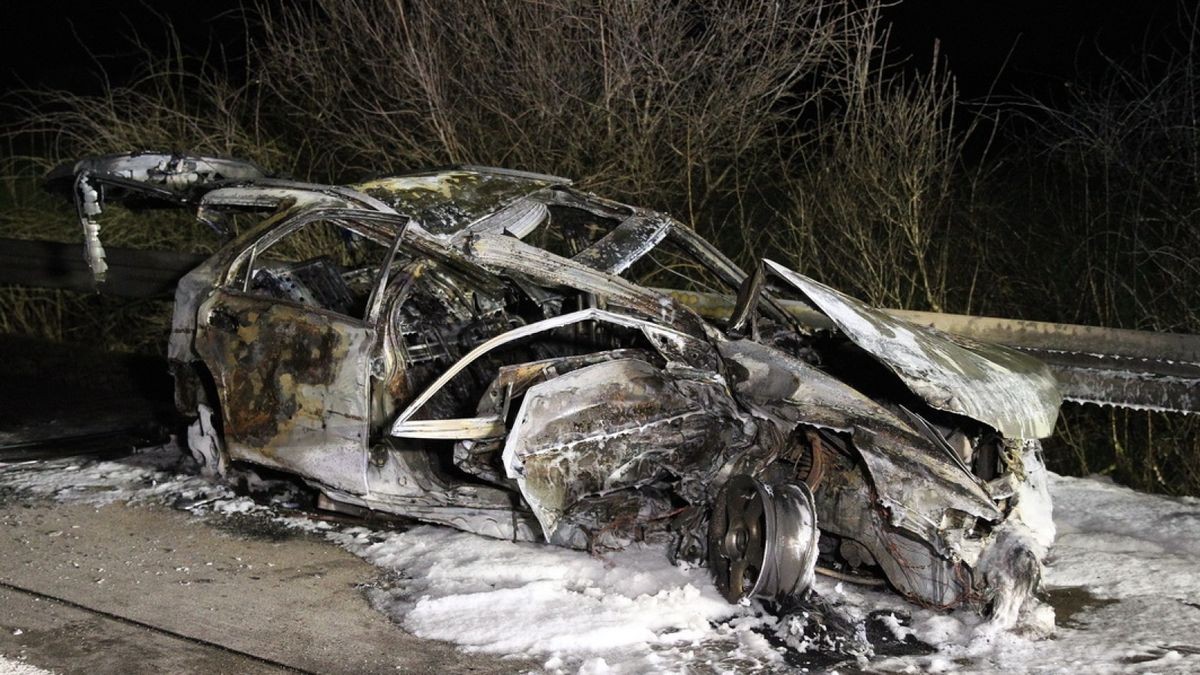 Am Dienstagabend kurz nach 22 Uhr hat sich auf der A38 zwischen den Anschlussstellen Heringen und Nordhausen Richtung Göttingen ein schwerer Verkehrsunfall ereignet, der zu einer fast vierstündigen Vollsperrung geführt hatte.