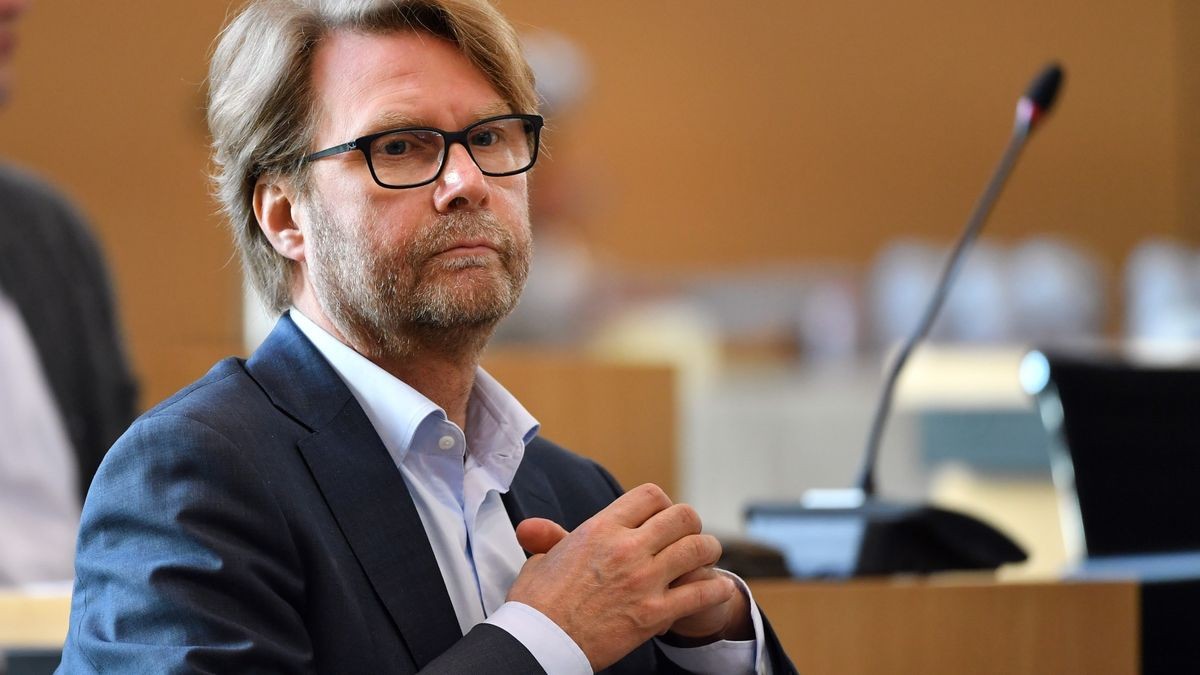 Thüringens Justiz- und Migrationsminister Dirk Adams (Grüne). Archivfoto)