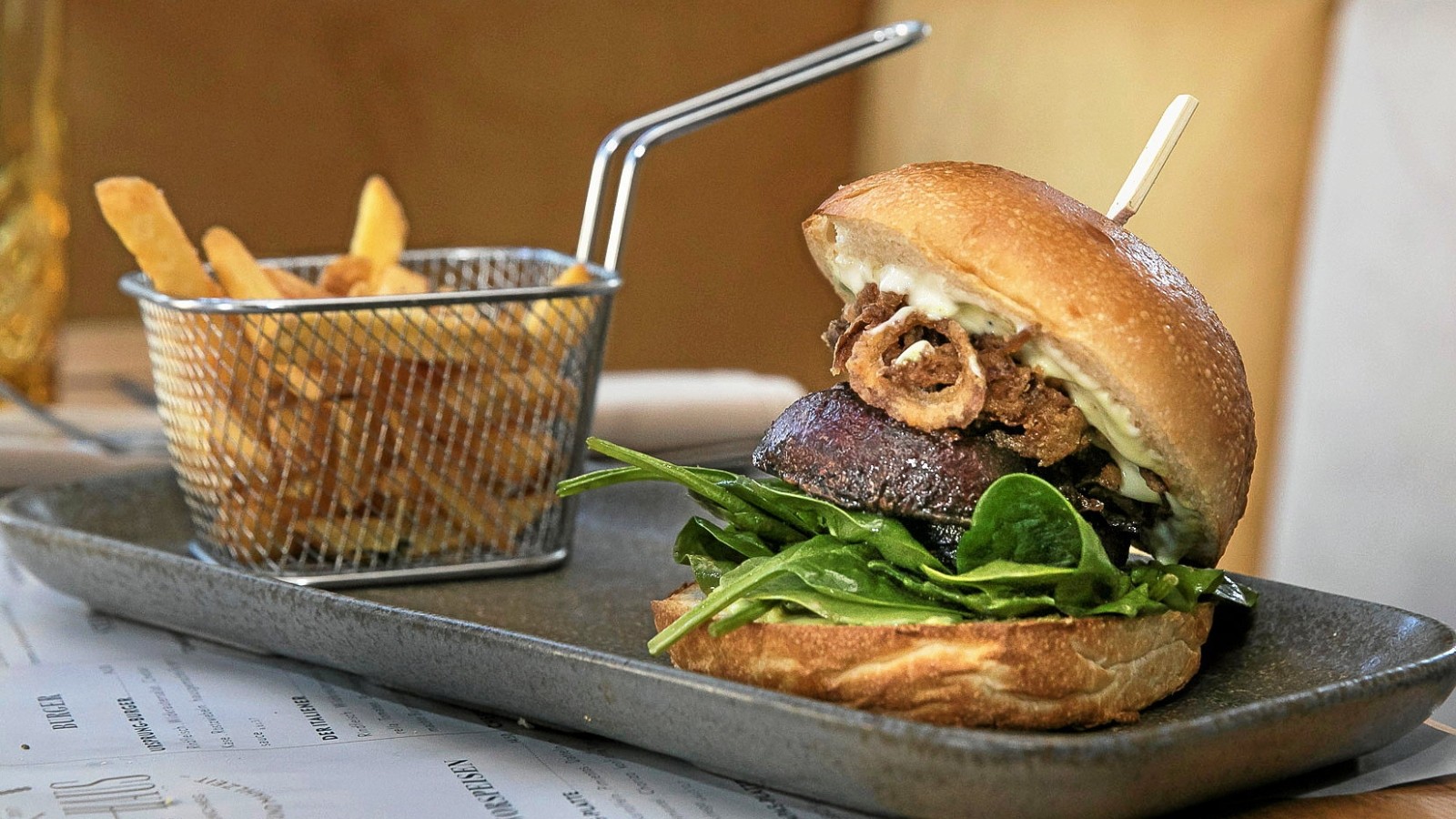 Back Street Cocktailbar & Burger Braunschweig 3 Tipps vom Küchenchef in Braunschweig – so gelingt der Burger