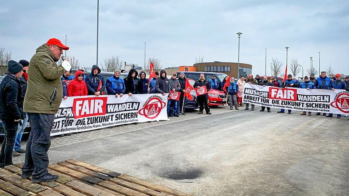 Zum zweiten Mal haben Beschäftigte am Montag die Arbeit befristet niedergelegt. Die Zukunft des Leinefelder Musashi-Standorts ist ungewiss.