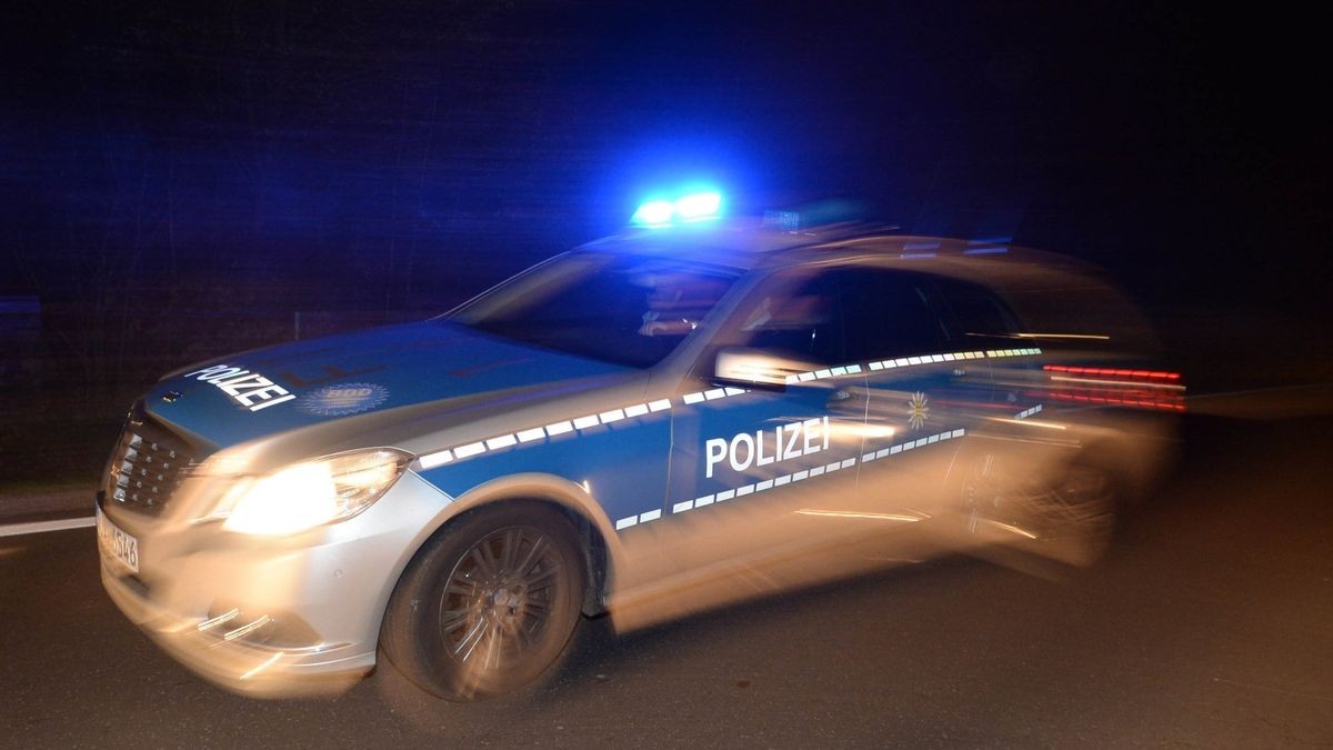 Die Flucht vor der Polizei endete schon nach wenigen Metern. (Symbolbild)