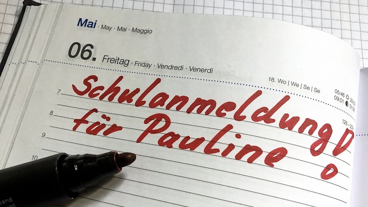 Die Frist für die Schulanmeldung sollte im Kalender dick markiert sein.