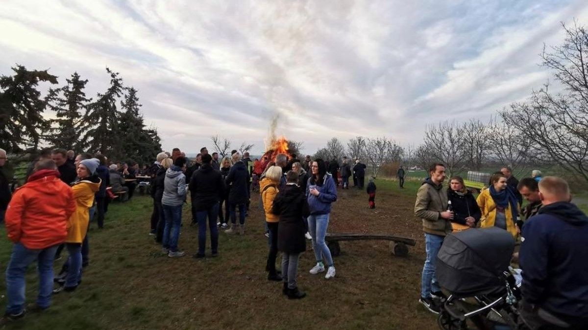 Osterfeuer in Kleinobringen