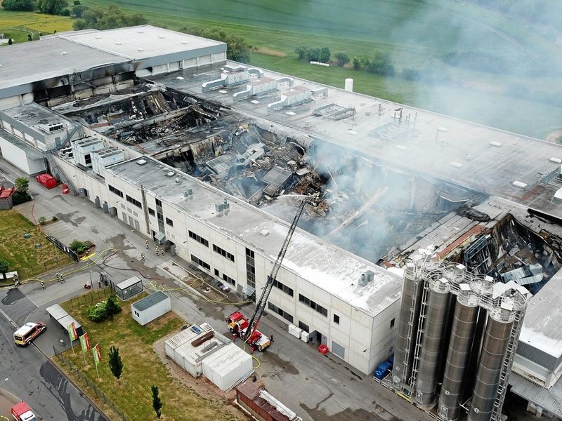Brand in Großbäckerei Panem: Schaden in zweistelliger Millionenhöhe