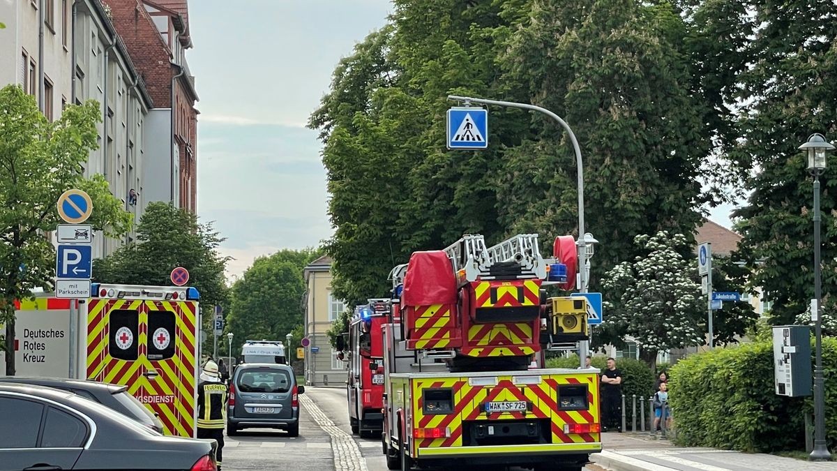 Die Feuerwehr rückte zu einem Einsatz wegen schwerer Brandstiftung in Ruhla aus. (Symbolbild)