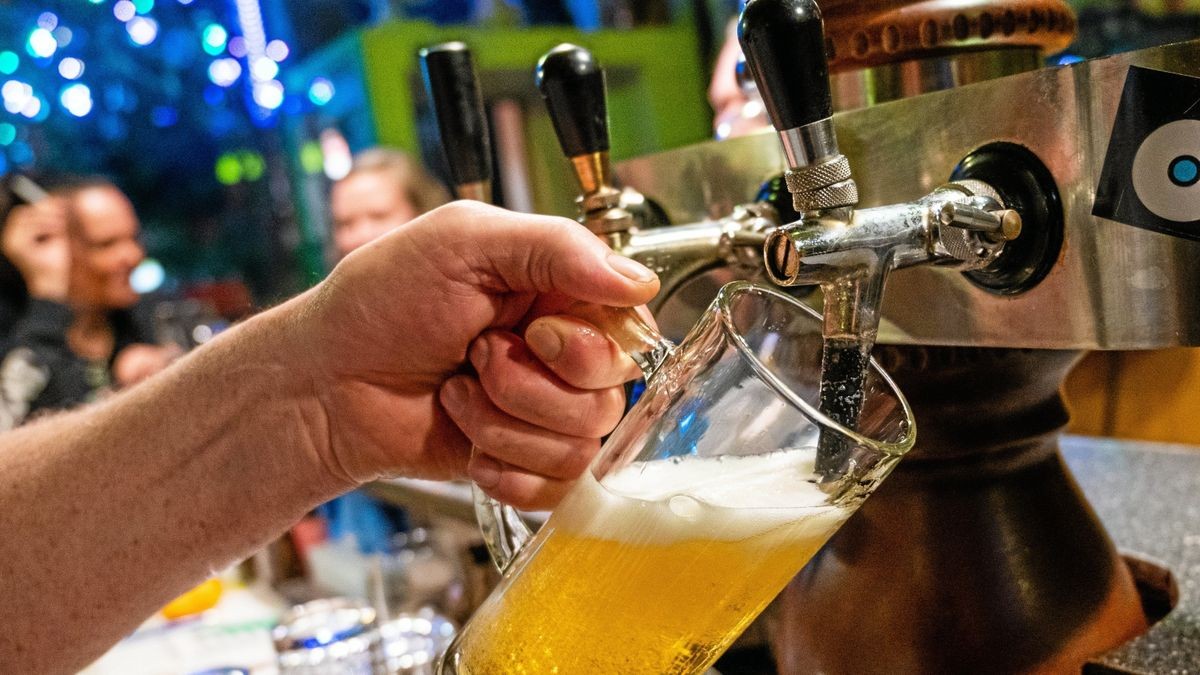 Der Hotel- und Gaststättenverband möchte, dass die Sieben-Prozent-Regel bei der Mehrwertsteuer auch auf Getränke ausgeweitet wird. (Symbolbild) 