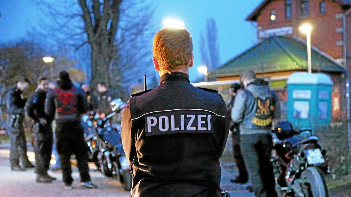 Im April 2016 kontrollierte die Polizei in Oberweimar an einem Samstagabend die Zufahrt zum Clubhaus der Rockergruppierung Bandidos. Die Vereinigung  hatte zur Saisoneröffnungsparty geladen (Archivfoto).