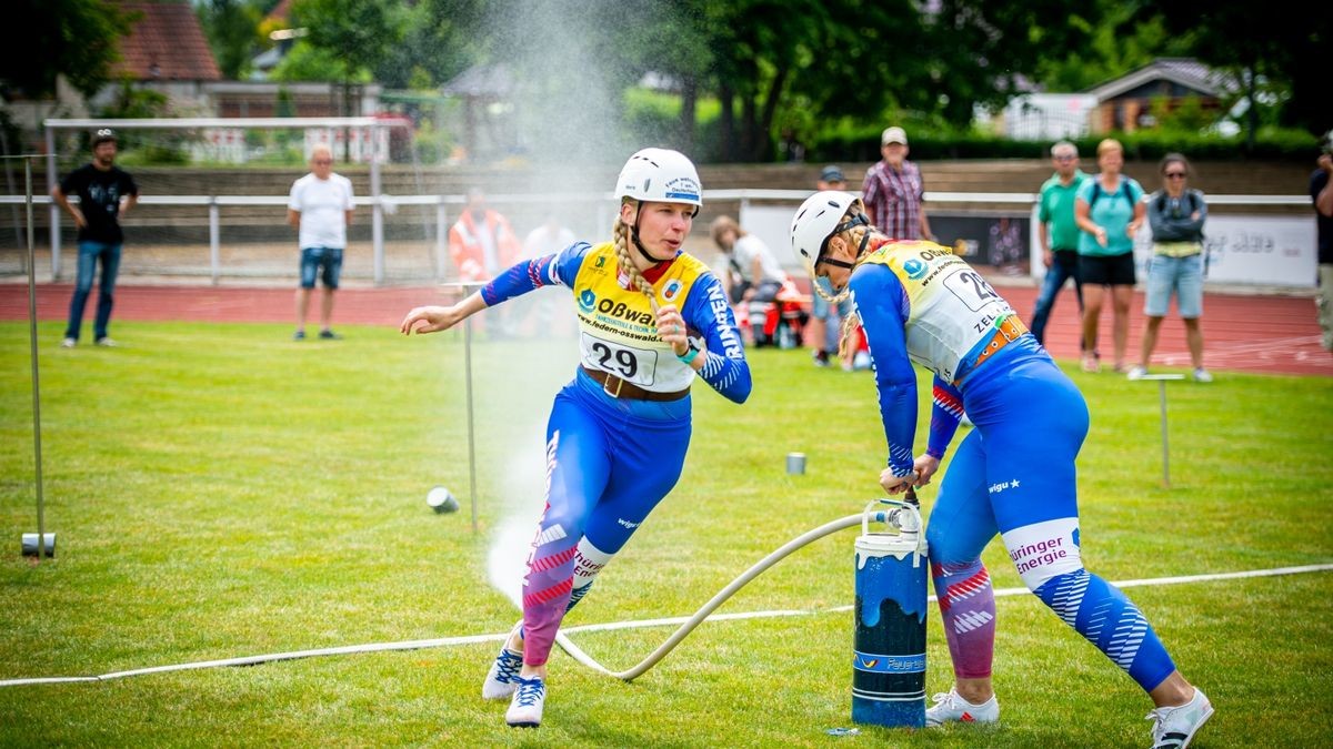 Am Sonntagabend sind auf dem Festplatz Blobach vor mehr als 1000 Feuerwehrangehörigen die Deutschen Feuerwehrmeisterschaften zu Ende gegangen. Zu der 4-Tages-Veranstaltung kamen 1300 Feuerwehrleute nach Mühlhausen. Einige Tausend Zuschauer sahen sich die Wettbewerbe im Stadion und auf dem Blobach an.