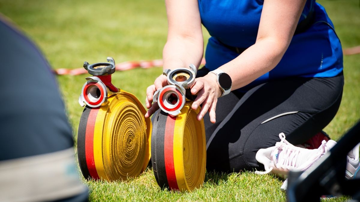 Am Sonntagabend sind auf dem Festplatz Blobach vor mehr als 1000 Feuerwehrangehörigen die Deutschen Feuerwehrmeisterschaften zu Ende gegangen. Zu der 4-Tages-Veranstaltung kamen 1300 Feuerwehrleute nach Mühlhausen. Einige Tausend Zuschauer sahen sich die Wettbewerbe im Stadion und auf dem Blobach an.