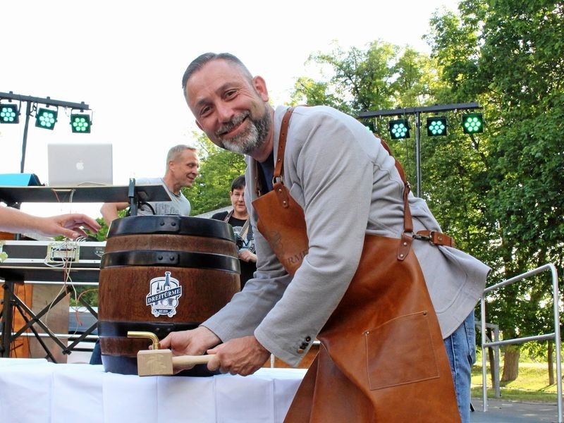 Brunnenfest in Bad Langensalza mit Fassbier-Anstich eröffnet