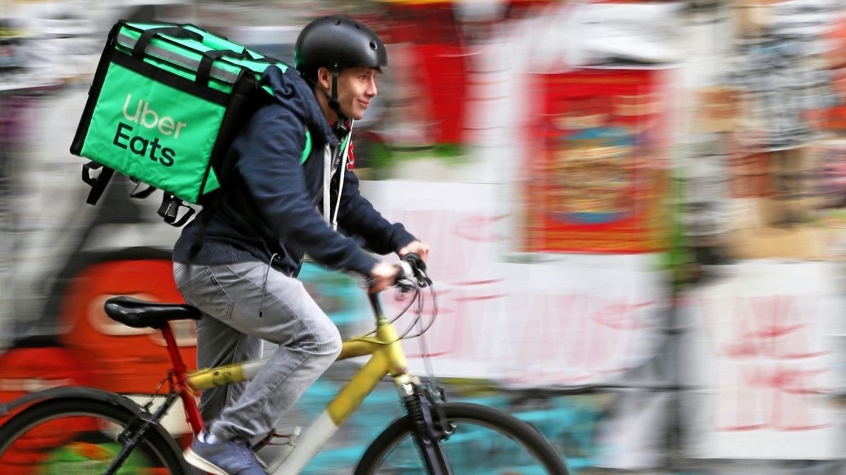 Schneller als Lieferando? „Uber Eats“ startet in Mülheim