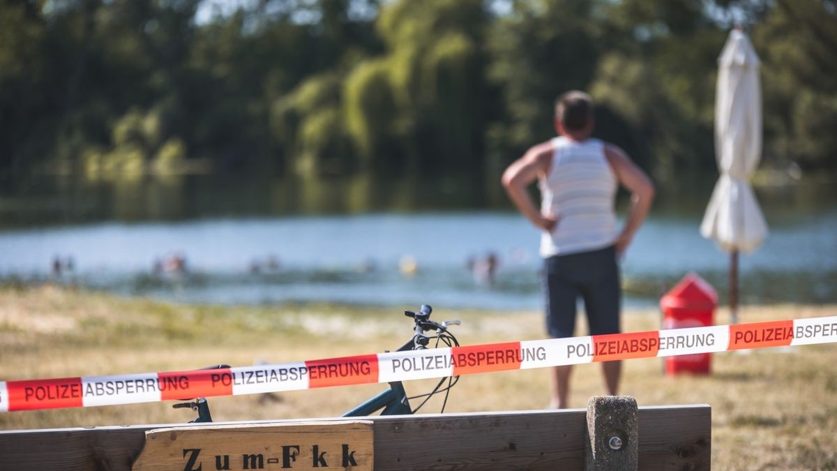 Laut Ortsteilbürgermeister Bernd Müller (CDU) war der Junge zuletzt an der Netzabtrennung vom Nichtschwimmer- zum Schwimmerbereich gesehen worden.