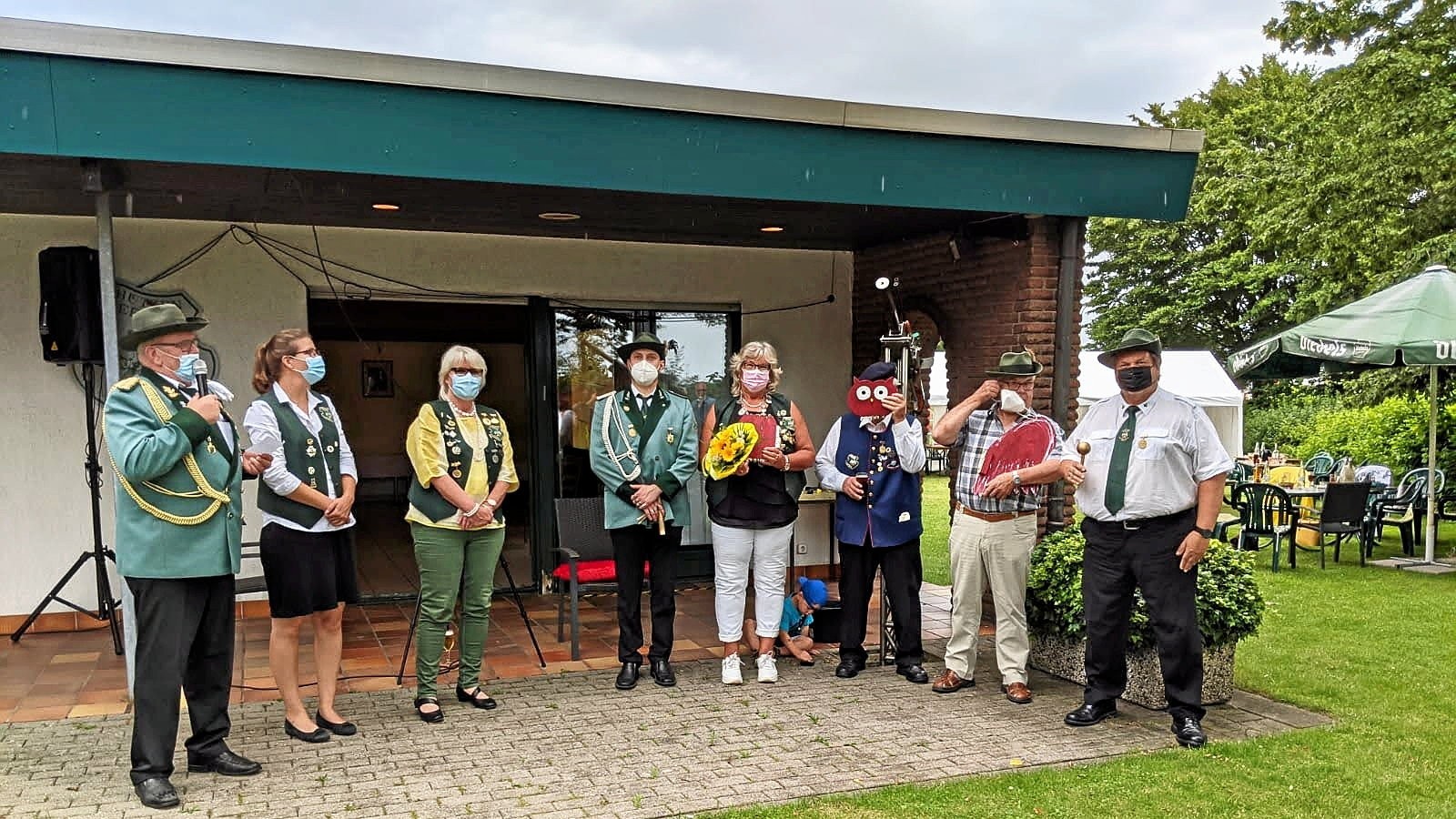 Frauen vom Schützenverein MoersVinn laden zum Wettbewerb