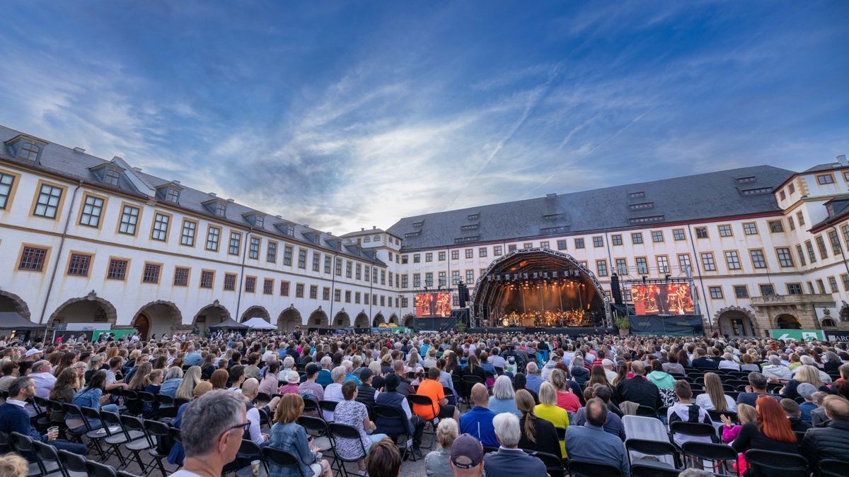 Im Gothaer Schloss Friedenstein sang Bendzko seine großen Hits – im neuen Gewand.