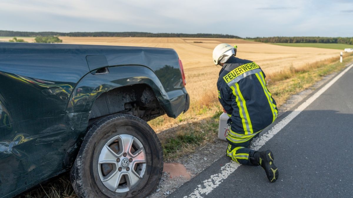 Beide Personen wurden bei dem Unfall schwer verletzt. 