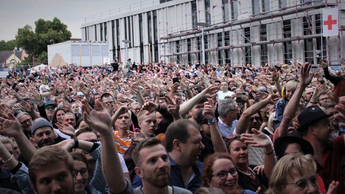 Jan Delay und seine Band wurden in der Jenaer Kulturarena besonders herzlich empfangen. 