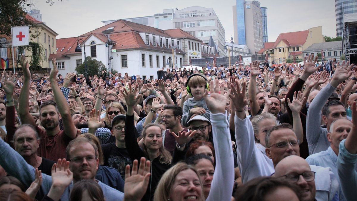 Jan Delay und seine Band wurden in der Jenaer Kulturarena besonders herzlich empfangen. 