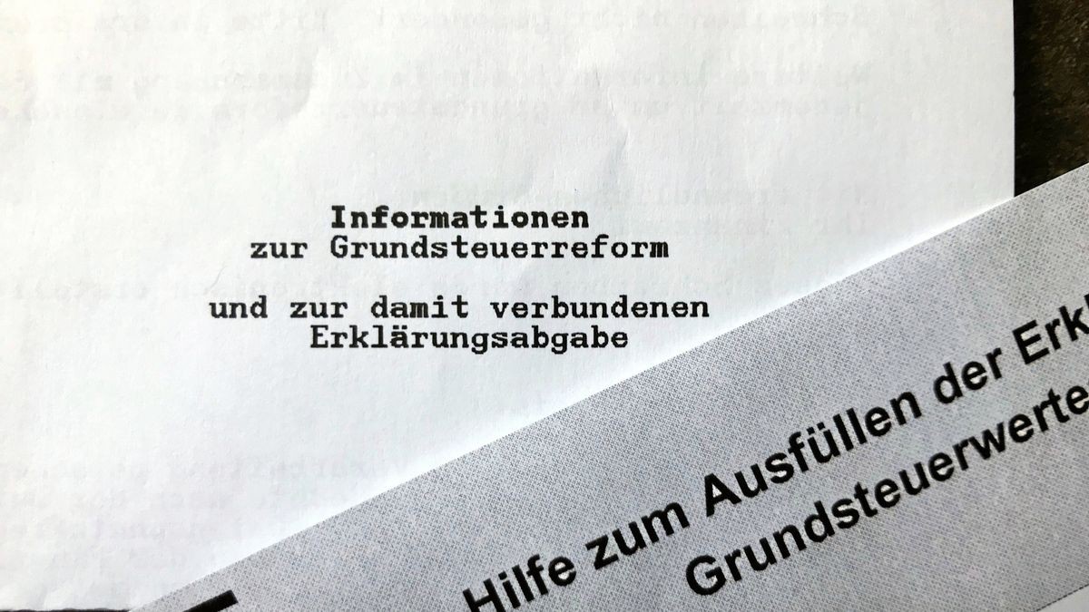 Mit diesem Informationsschreiben beginnt die Neuberechnung der Grundsteuer. Doch die Abgabe der Erklärungen ist zu schleppend.