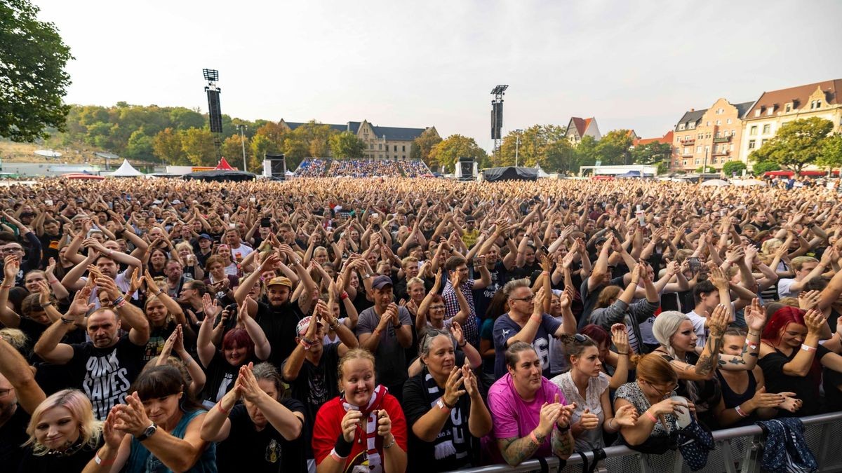 Die Fans der Ärzte.