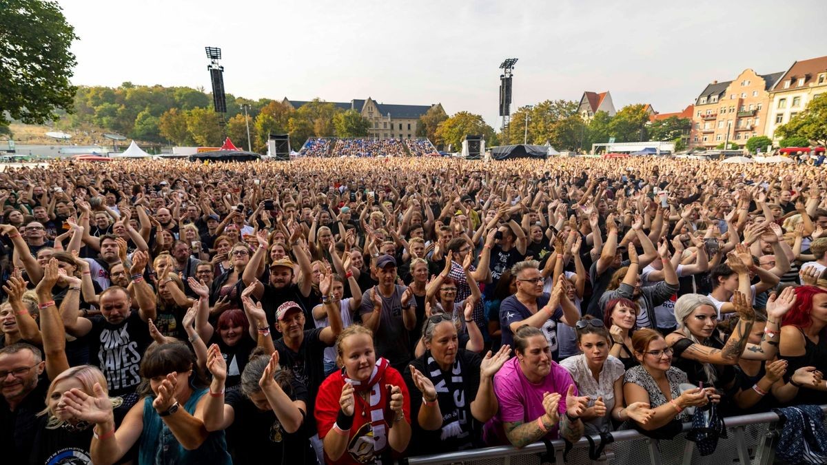 Die Fans der Ärzte.