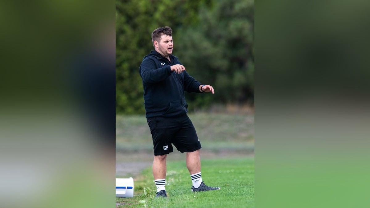 Ist sauer und hofft auf eine Einigung: FFV-Trainer Gino Heinze.