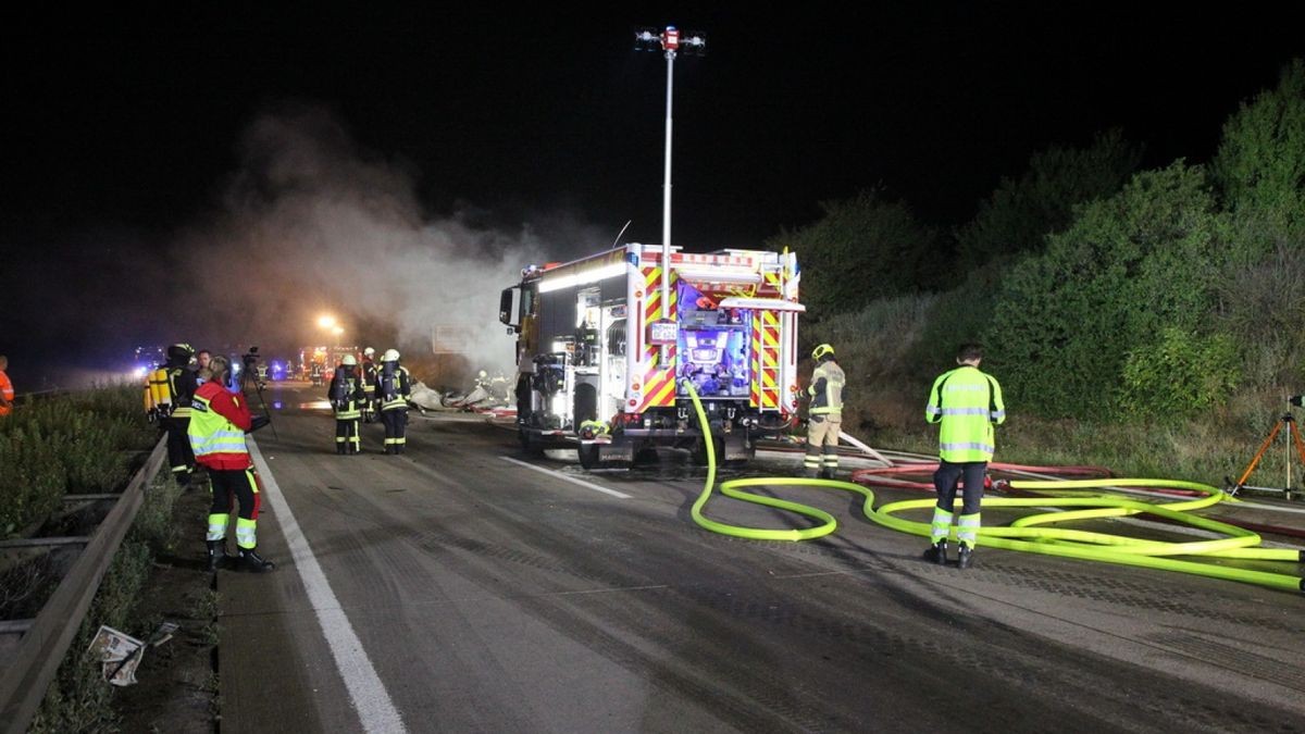 Die Autobahn zwischen Nordhausen und Nordhausen-West musste für Stunden in beiden Richtungen gesperrt werden.