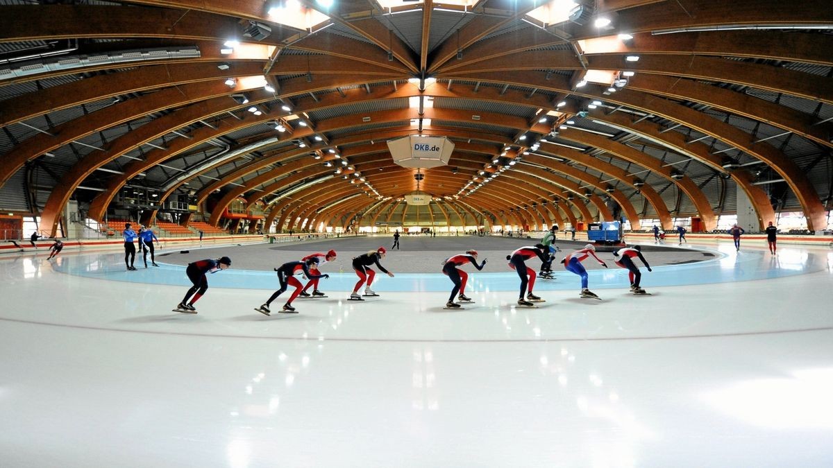 Das Inneneisfeld in der Gunda-Niemann-Stirnemann-Halle wird in diesem Jahr nicht vereist und stehe weder dem Eissport noch der Öffentlichkeit zum Eislaufen zur Verfügung (Archivfoto).