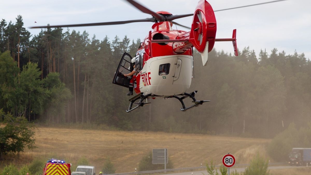 An den Unfallwagen entstand laut Polizei wirtschaftlicher Totalschaden in Höhe von 25.000 Euro. 