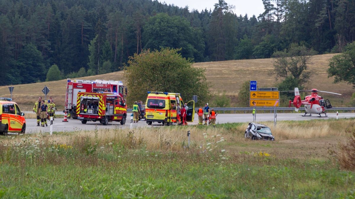 An den Unfallwagen entstand laut Polizei wirtschaftlicher Totalschaden in Höhe von 25.000 Euro. 