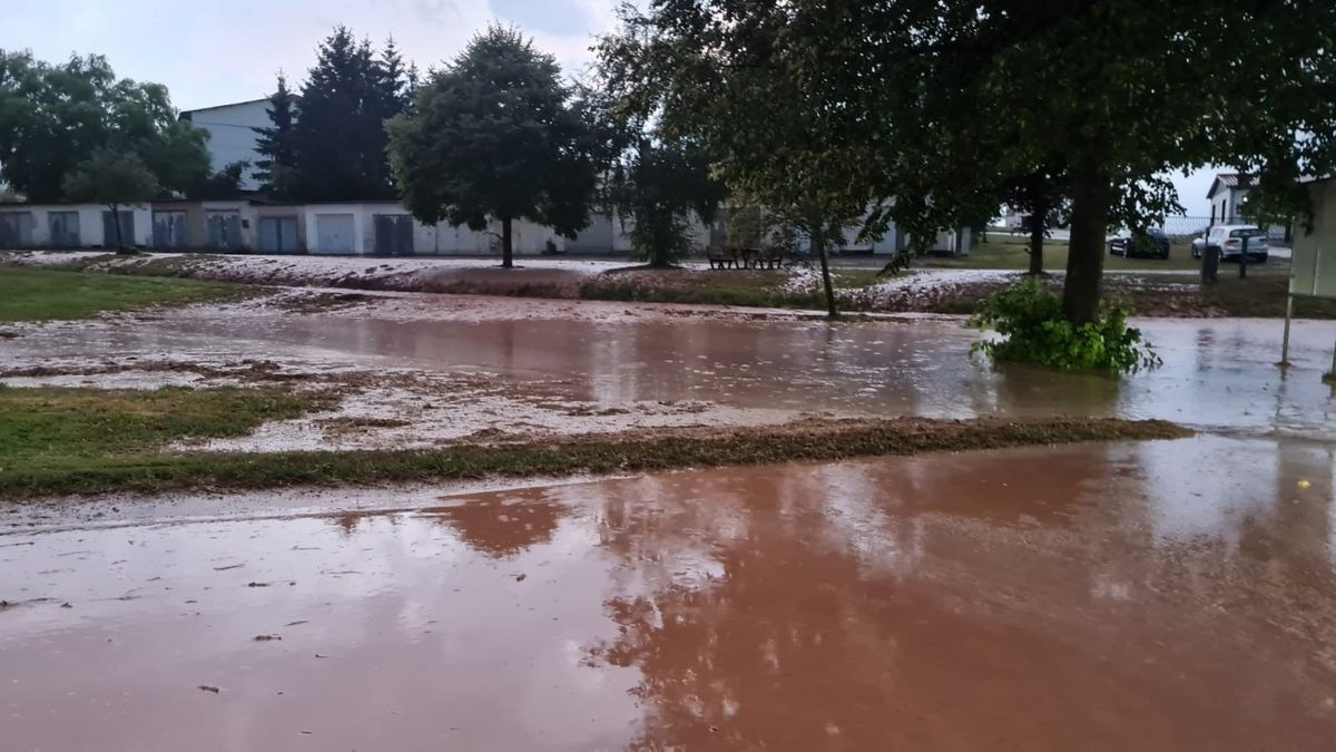 Auch Weißenborn-Lüderode im nördlichen Eichsfeld hat das Unwetter getroffen. 