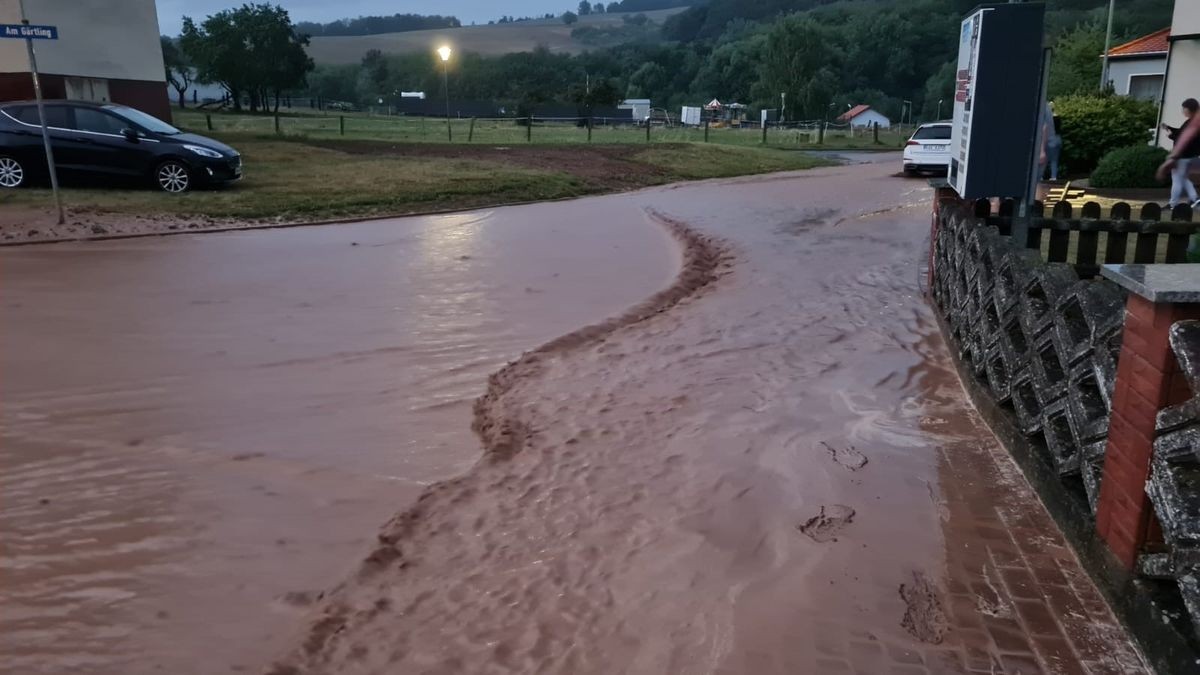 Auch Weißenborn-Lüderode im nördlichen Eichsfeld hat das Unwetter getroffen. 