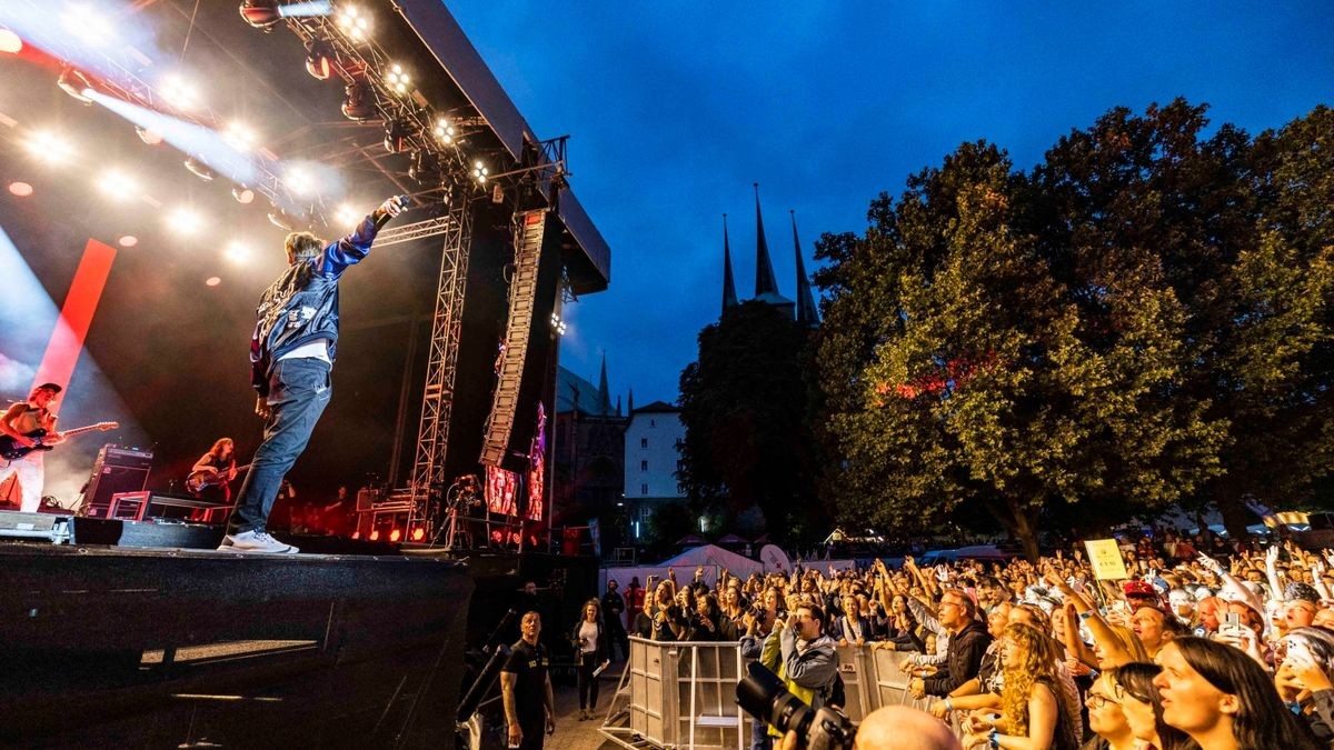 Clueso war endlich wieder zurück - in seiner Heimatstadt. Als der 