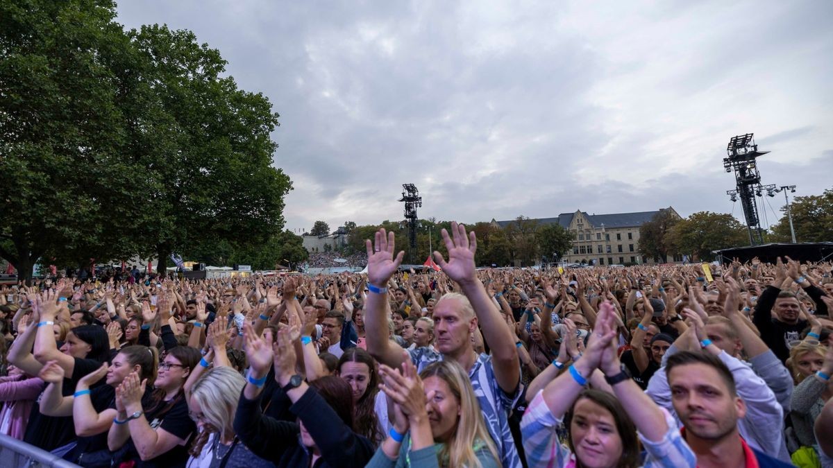 Nach zwei Jahren Pandemie ist den Zuhörern der Hunger nach Live-Musik anzumerken.