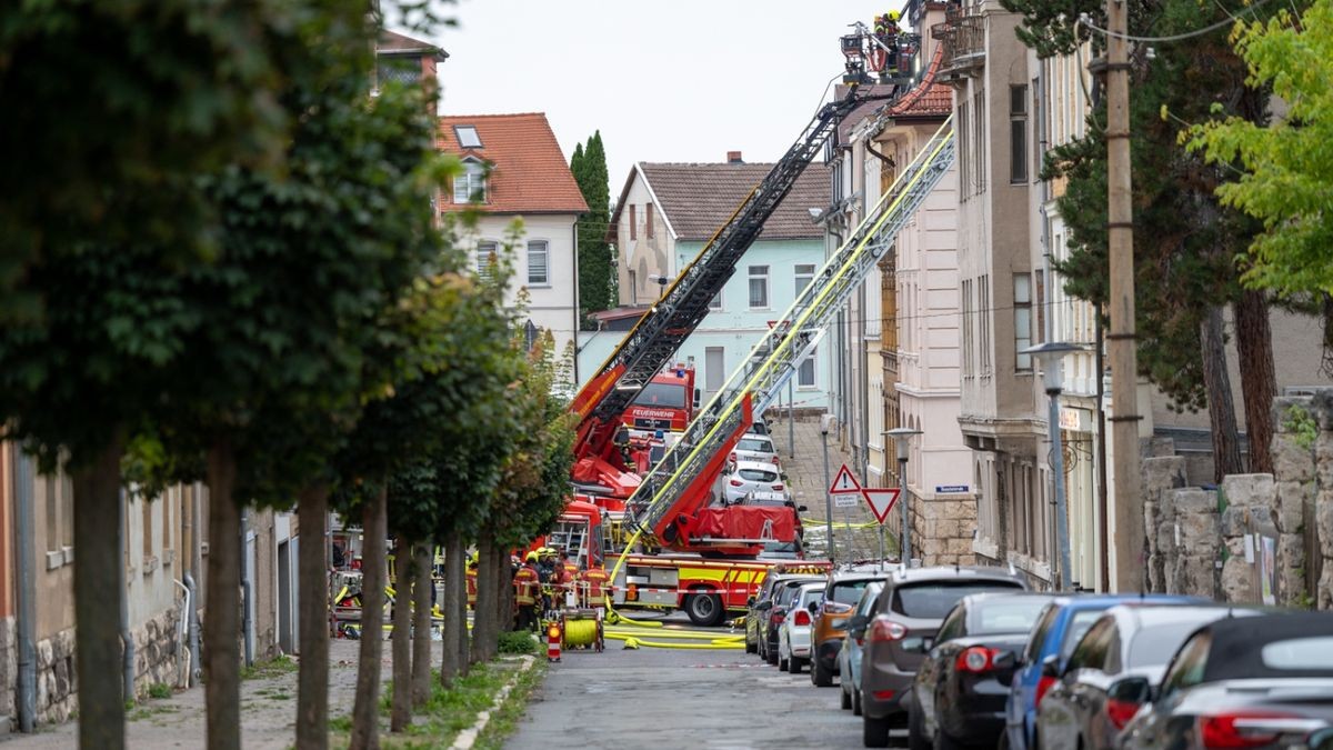 Etwa ein Dutzend Personen musste medizinisch untersucht oder behandelt werden und kam mit dem Rettungswagen in umliegende Krankenhäuser.