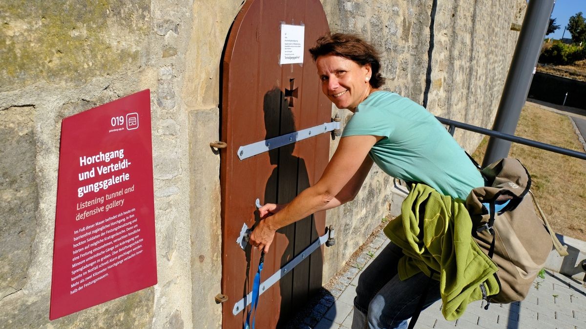 Der Horchgang des Ravelin Anselm ist im Sommer eine Besucherattraktion, im Winter aber Schlafort für Fledermäuse und muss als solcher bewahrt werden. Wie das gehen kann, hat Inken Karst zu Papier gebracht.