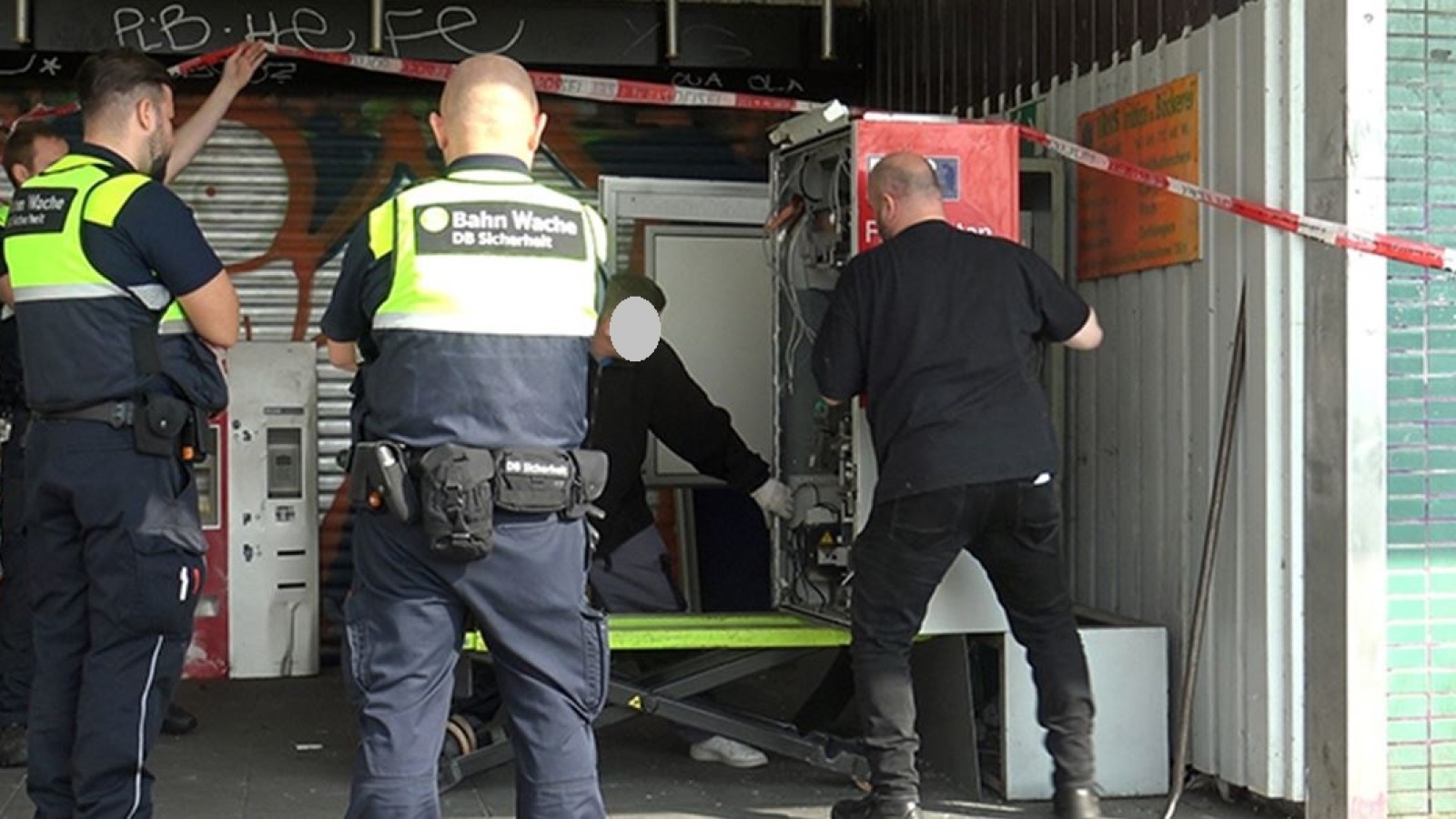 Polizei Hamburg Panzerknacker? Lauter Knall in Eidelstedt und Altona