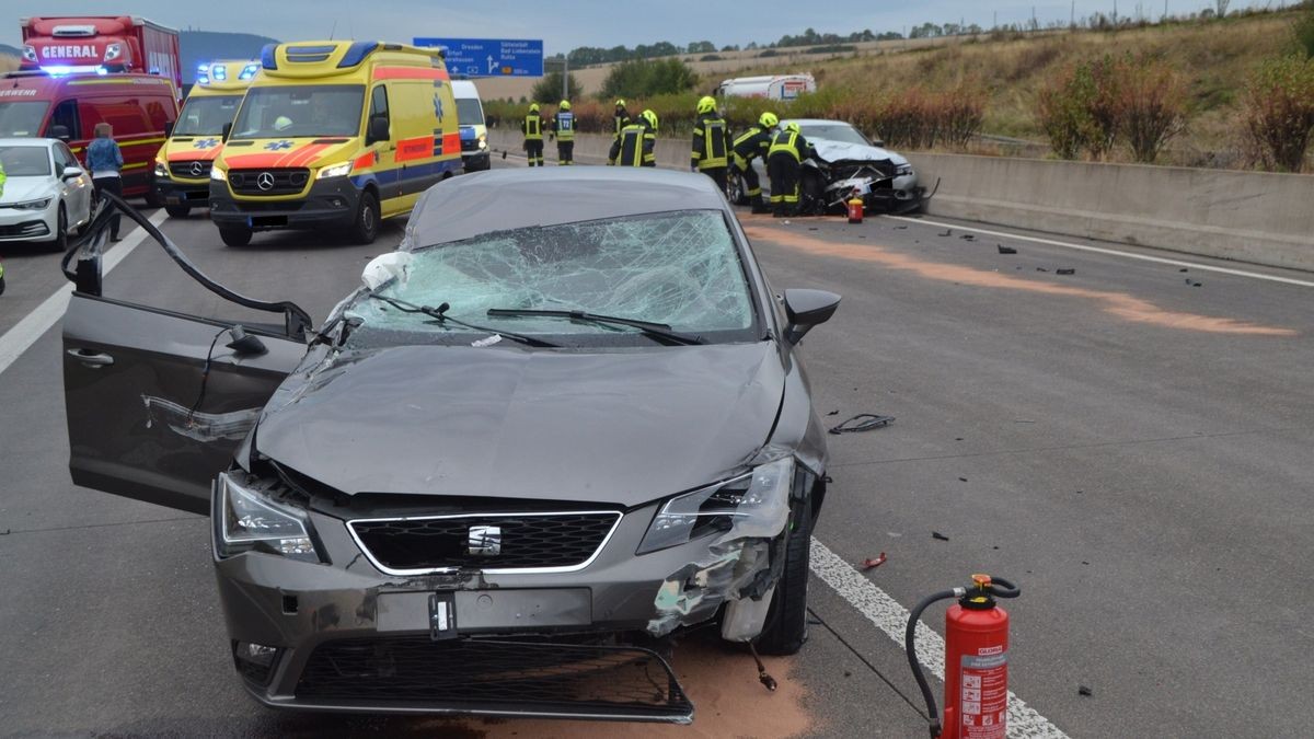 Wegen des Unfalls wurde die A4 in Richtung Frankfurt/Main vorübergehend gesperrt.