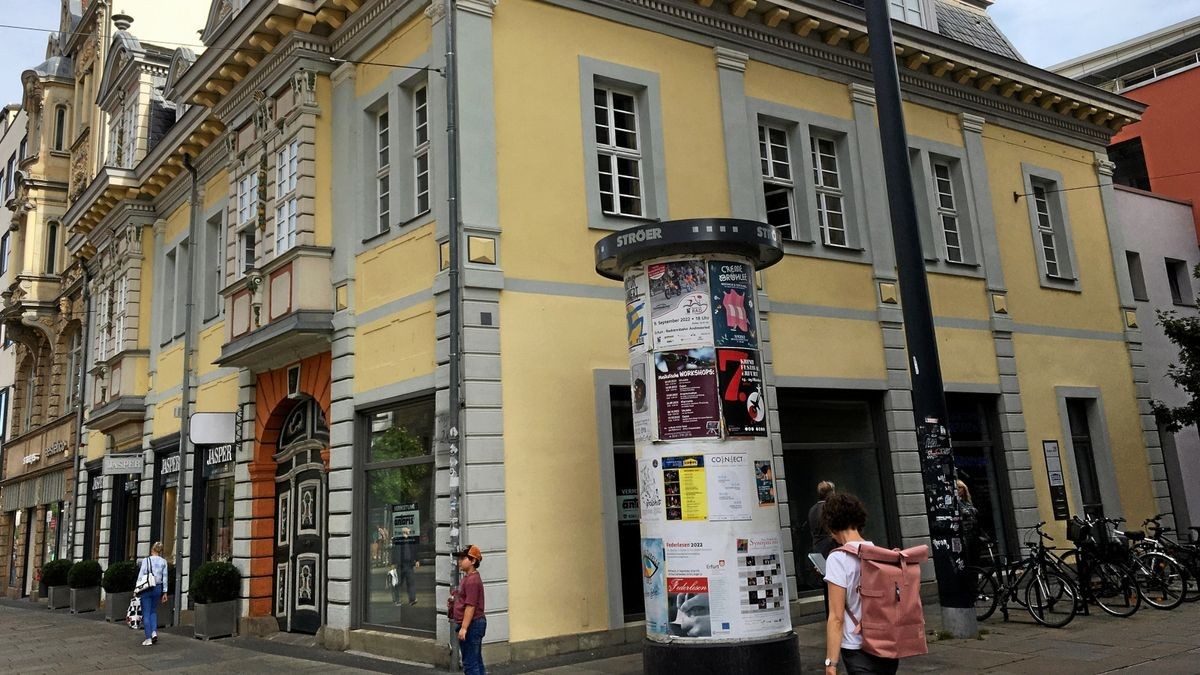 Die Buchhandlung Peterknecht steht leer, seitdem der Laden in das ehemalige Schuhhaus Zumnorde umzog.