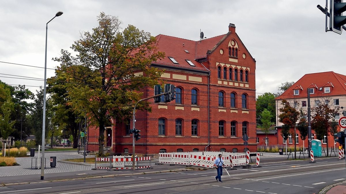 Eine Nutzungsuntersagung hat die Stadt Erfurt der Universität Erfurt für ihre Gebäude an der Nordhäuser Straße 84 ausgesprochen. Begründet wird dieser Schritt mit der maroden Gebäudeelektrik. 