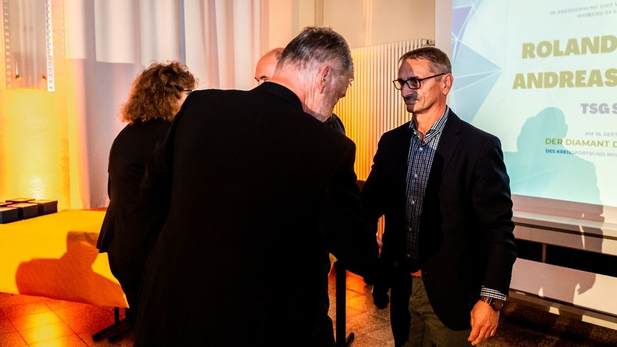 Bei der Ehrenamtsgala im Polizeipräsidium Nordhausen wurden 40 Personen für ihr ehrenamtliches Engagement vom Kreissportbund Nordhausen ausgezeichnet. Es war die erste Gala in dieser Form.