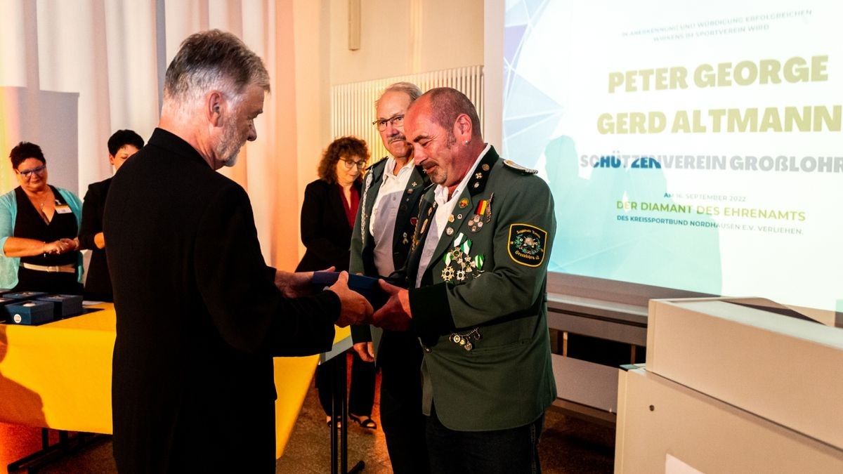 Bei der Ehrenamtsgala im Polizeipräsidium Nordhausen wurden 40 Personen für ihr ehrenamtliches Engagement vom Kreissportbund Nordhausen ausgezeichnet. Es war die erste Gala in dieser Form.