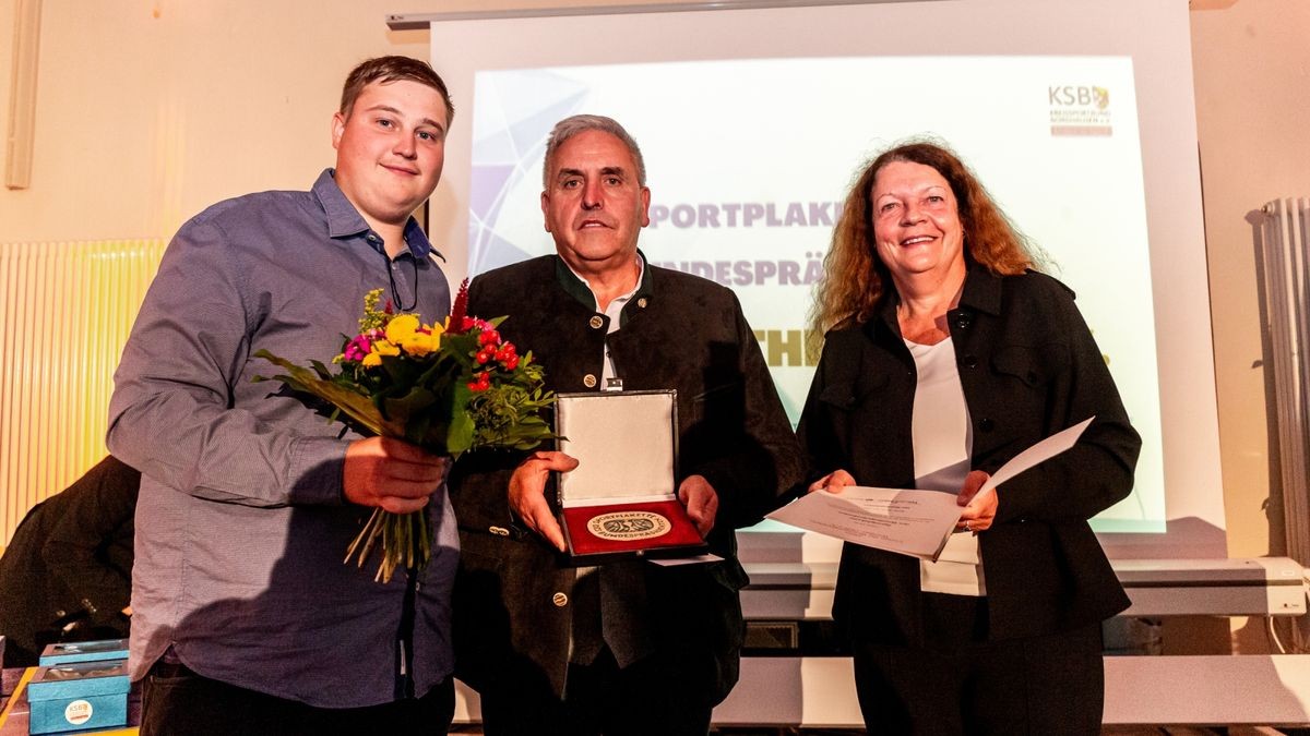 Bei der Ehrenamtsgala im Polizeipräsidium Nordhausen wurden 40 Personen für ihr ehrenamtliches Engagement vom Kreissportbund Nordhausen ausgezeichnet. Es war die erste Gala in dieser Form.