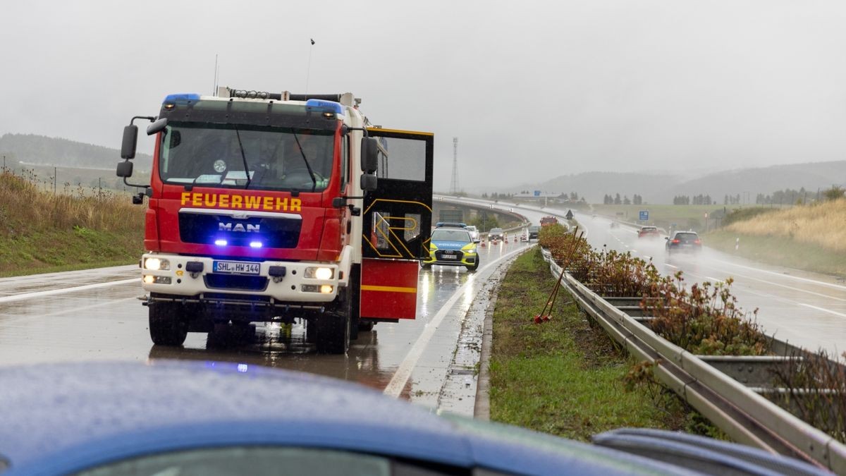 Zwischenzeitlich war die Autobahn halbseitig gesperrt.