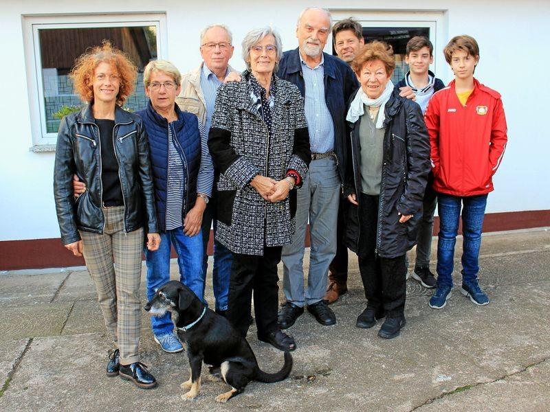 Wangenheim Adelsfamilie stiftet drei Frühzwetschen als Dankeschön
