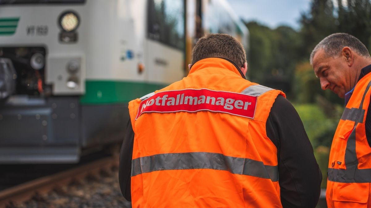 Am Montagnachmittag ist es auf der Bahnstrecke nahe Berga/Elster (Landkreis Greiz) zu einem Unfall.