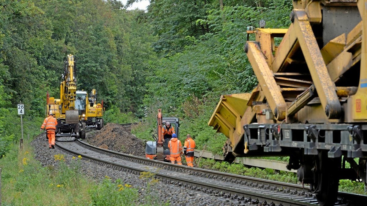 Nach Unwetter zwischen Gera und Ronneburg: Schwere Technik auf ...