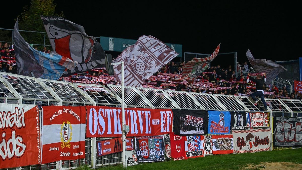 Der FC Rot-Weiß Erfurt hat die erste Auswärtsniederlage in dieser Saison kassiert. Bei Lok Leipzig unterlag der Regionalliga-Aufsteiger vor 5053 Zuschauern unglücklich mit 0:1. Das entscheidende Tor fiel in der 89. Minute