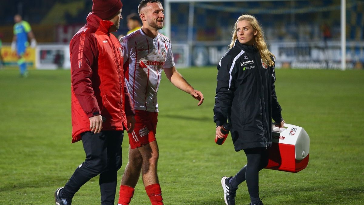 Der FC Rot-Weiß Erfurt hat die erste Auswärtsniederlage in dieser Saison kassiert. Bei Lok Leipzig unterlag der Regionalliga-Aufsteiger vor 5053 Zuschauern unglücklich mit 0:1. Das entscheidende Tor fiel in der 89. Minute