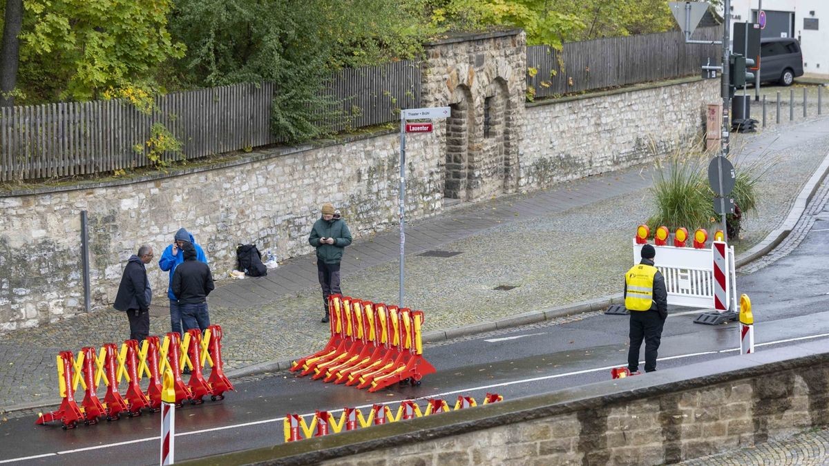 Straßensperren zum Tag der Deutschen Einheit 2022 in Erfurt